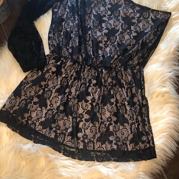 Bisou bisou blk w/shimmer gold cold arm blouse LG - Picture 3 of 8